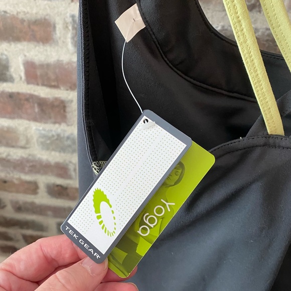 NWT Tek Gear Yoga Top - Size XL - Picture 3 of 4